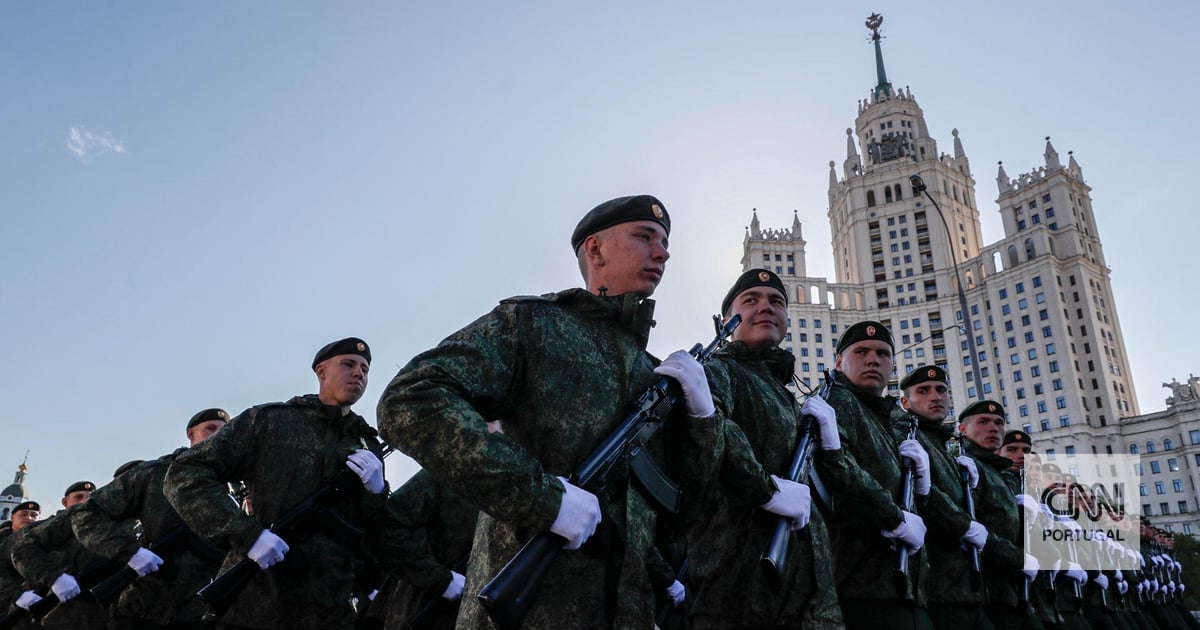 Casavam com militares russos para ficarem com as indemnizações: eis o escândalo das "viúvas-negras" na Rússia