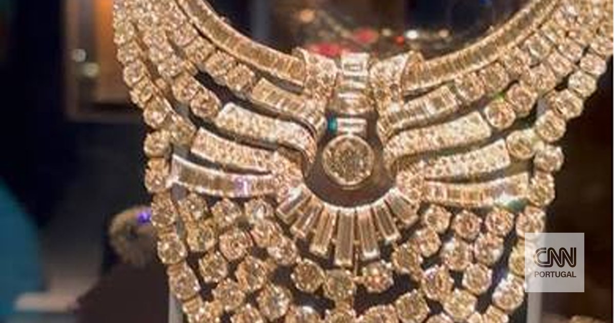 Colar de diamantes roubado de museu em Viena durante exposição