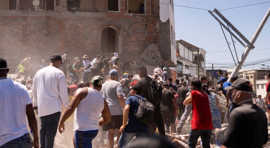 Colômbia declara estado de emergência após sismo de 7,4