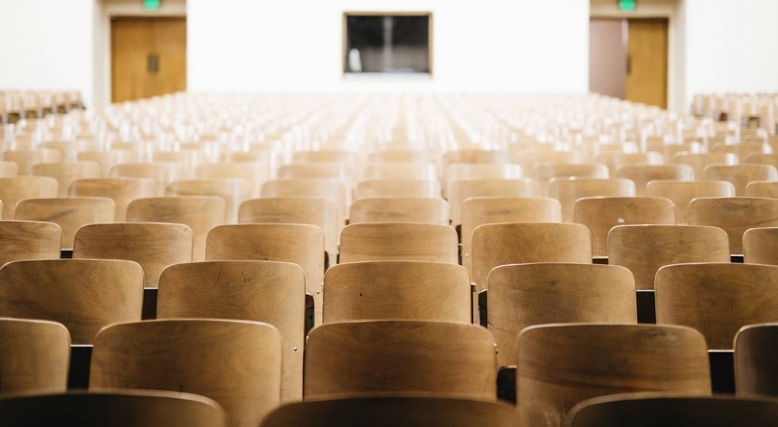 Mais de 60 mil candidatos na primeira fase. Acesso ao ensino superior com maior procura em 30 anos