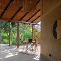 © Sheltoh Thomas Tiger Track Ecolodge / Building Bureau - Fotografia de Interiores, Madeira