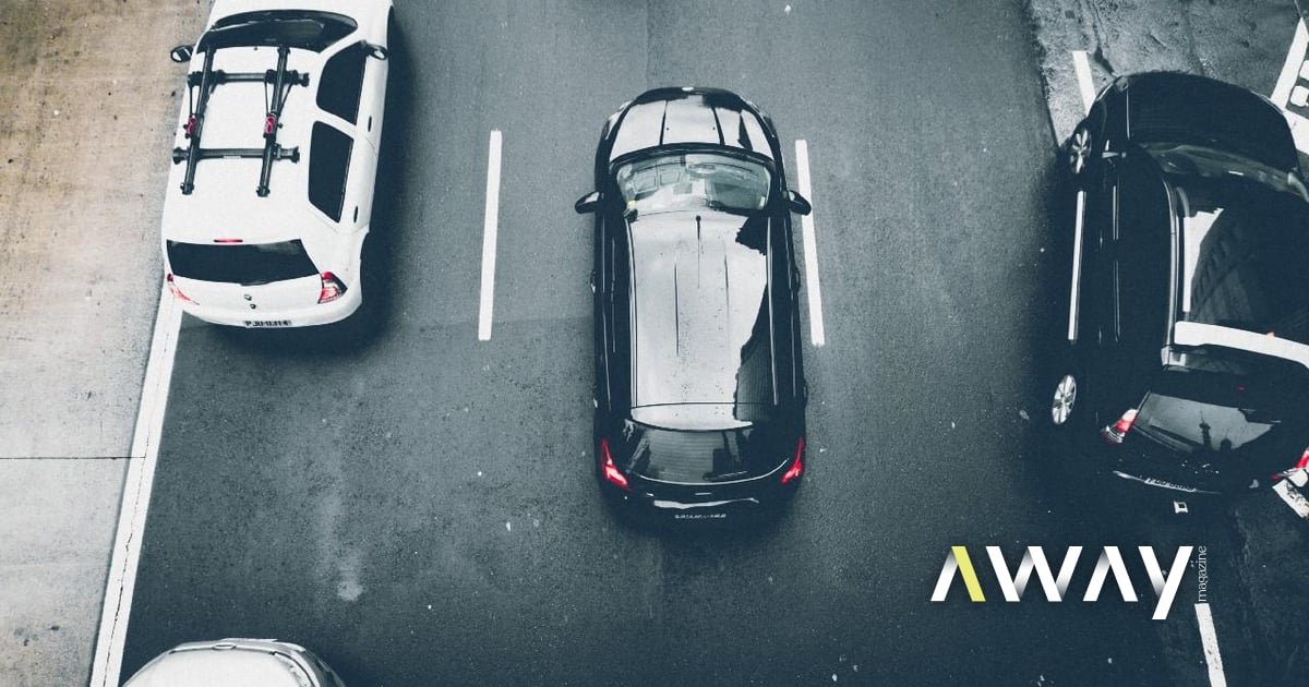 Carro com 30 anos deixa de pagar IUC? Sim, mas há um detalhe que muitos portugueses estão a ignorar - Away