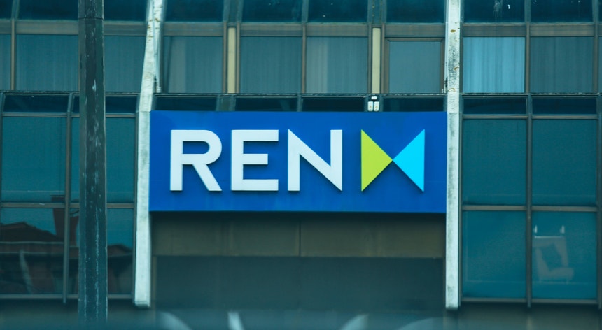 Estado compra 13,7% do capital da REN ao grupo de Amancio Ortega