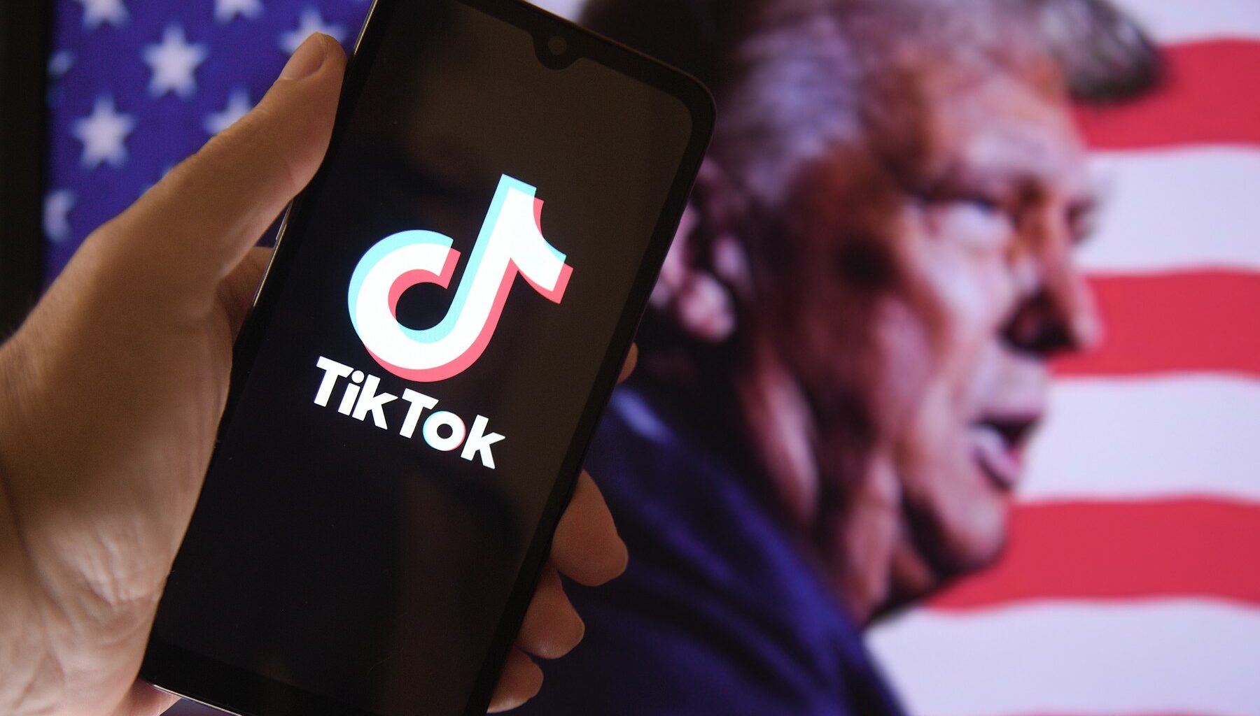 Trump dezvăluie numele investitorilor implicați în acordul prin care TikTok va fi controlat de americani