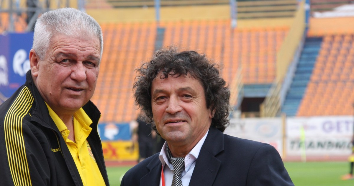 În timpul vieții, „Flocea” a „înfiat” o persoană din Piatra-Neamț. Antrenorul decedat joi avea un „copil de suflet” cu doi ani mai mic decât el