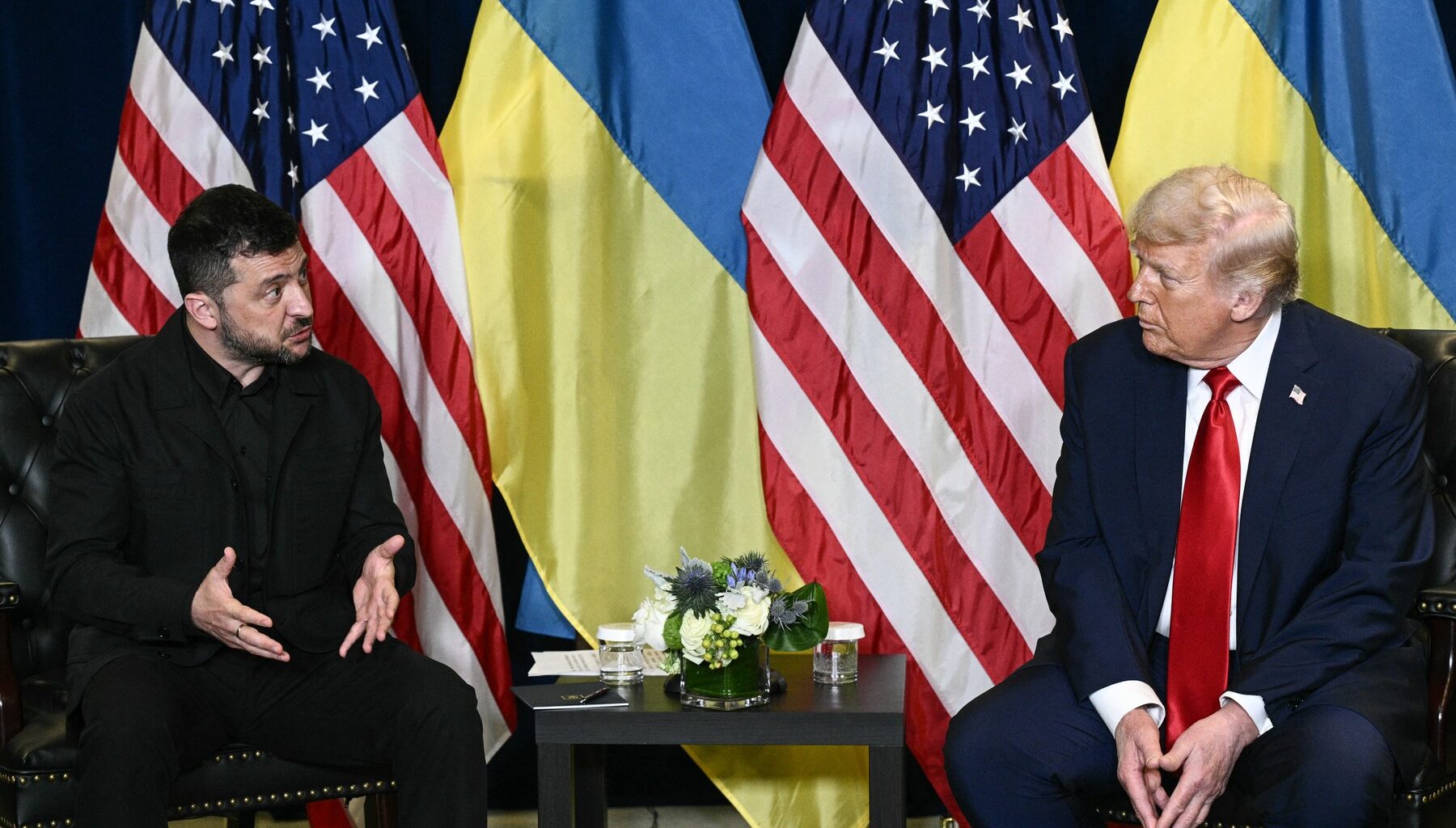 ULTIMA ORĂ Țările NATO ar trebui să doboare avioanele rusești dacă acestea le încalcă spațiul aerian, afirmă Trump, într-o întâlnire față în față cu Zelenski