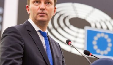 „Șeful banilor” din PE explică „șiretlicul” privind fondurile europene pentru România: „60 de miliarde de euro sunt, real, mai puțin decât 46 de miliarde”