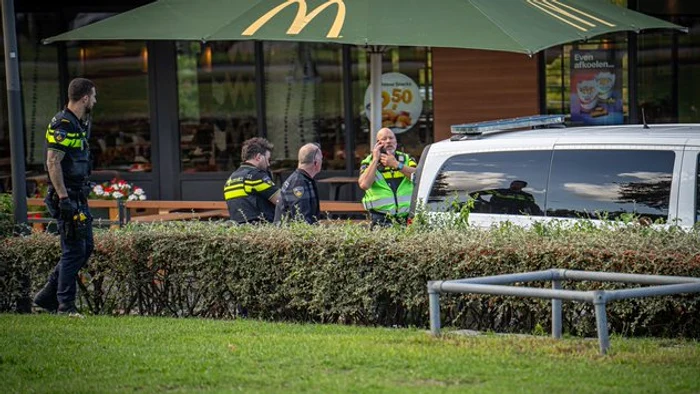 Un adolescent de 15 ani, împușcat mortal de poliție într-un McDonald’s FOTO: X