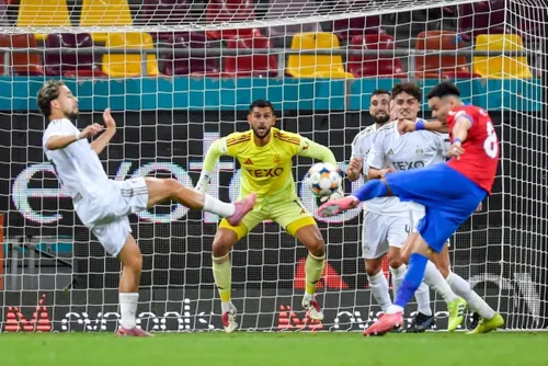 FCSB - Aberdeen, returul „dublei” din play-off-ul Europa League (FOTO: IMAGO)
