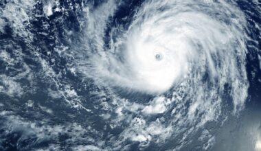 Uraganul Gabrielle amenință Europa. Sunt așteptate viteze ale vântului de peste 200 km/h. Care este traseul