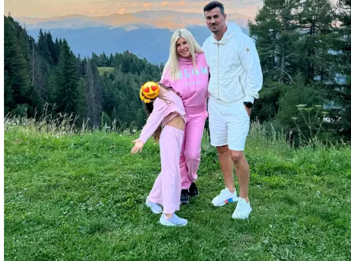 Pentru a-i îndeplini dorința, Udrea a adoptat împreună cu fiica sa un pui de pisică. FOTO: Facebook