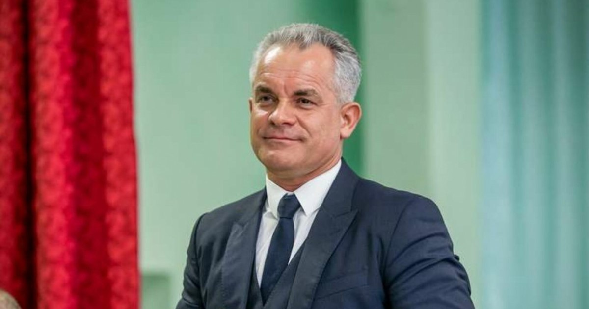 Vladimir Plahotniuc a fost adus la Chișinău sub escortă după șase ani de la fuga sa. Primele imagini cu oligarhul în cătușe