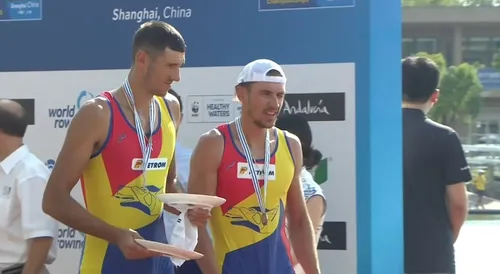 Florin Lehaci și Florin Arteni au luat medalia de argint la dublu rame masculin, la Campionatele Mondiale de la Shanghai (foto: worldrowing.com)