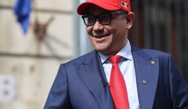 Victor Ponta, păcălit de doi ruși că stă de vorbă cu fostul președinte ucrainean Poroșenko: „În țara mea, președintele vostru nu e foarte popular… Vă iubim țara, dar nu președintele”