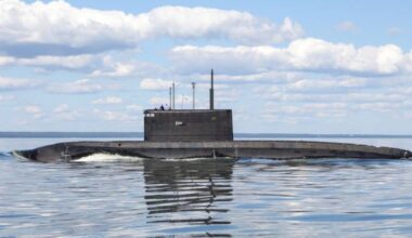 Submarin rusesc, în pericol de explozie în apele europene, după o scurgere de combustibil