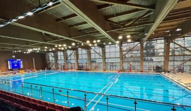 Mesajul de pe WhatsApp cu care tatăl lui David Popovici i-a scandalizat pe părinții înotătorilor de la CS Dinamo. Managerul a condiționat participarea copiilor la competiții de cumpărarea unui echipament de la o anumită firmă!