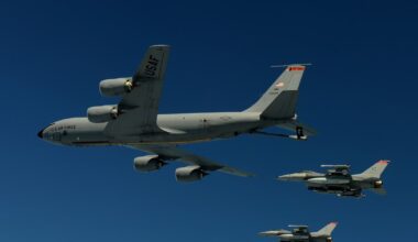 O flotă misterioasă de avioane-cisternă ale SUA traversează Atlanticul. Un simplu exercițiu NATO sau preludiul unei operațiuni secrete?