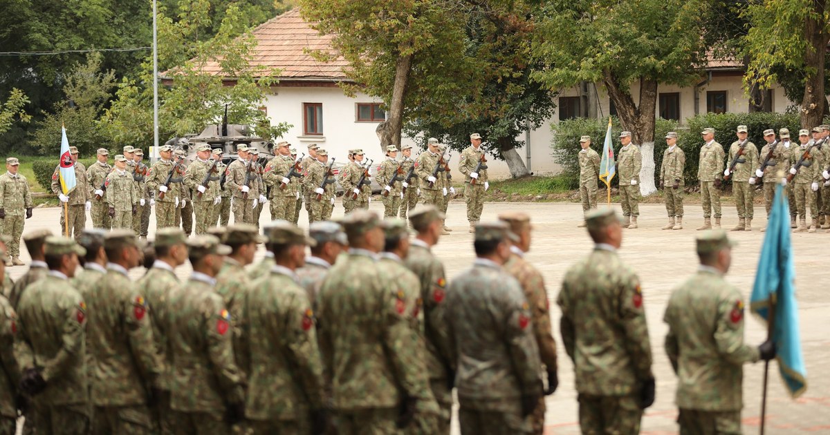 Serviciul militar voluntar plătit, inclus în noua lege a Armatei. Câți bani vor primi tinerii. Nicușor Dan: „O eventualitate pe care nu ne-o dorim”