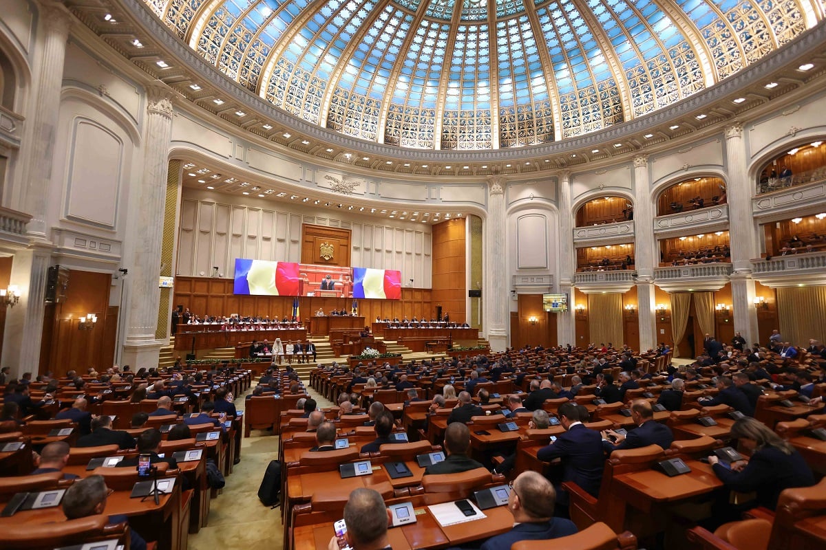 Parlament Camera Deputaților depunere jurământ Nicușor Dan