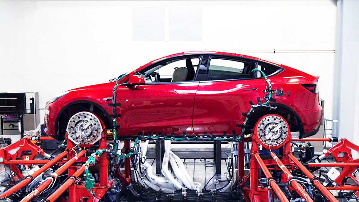 Şeful Xiaomi a recunoscut că inginerii săi au dezmembrat exemplare de Tesla Model Y pentru a le studia şi a declarat că maşina americanilor e fascinantă | PiataAuto.md