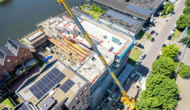 O singură macara Liebherr a construit un întreg bloc de locuinţe în doar 7 săptămâni în Olanda, marcând un record de randament | PiataAuto.md