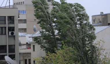 Vremea se răcește, se anunță ploi