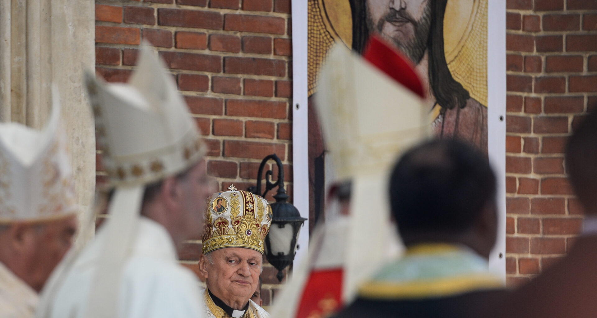 A murit Cardinalul Lucian Mureșan, Arhiepiscopul Major al Bisericii Greco–Catolice din România /Sicriul cu trupul cardinalului va fi depus vineri în Catedrala din Blaj