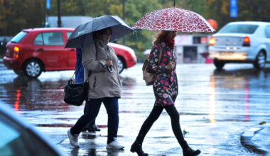 început de octombrie rece și ploios, urmat de temperaturi normale