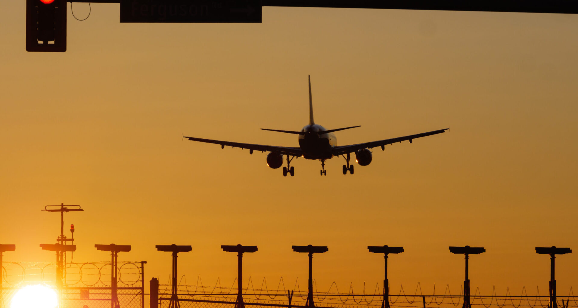 Aeroportul Aalborg din Danemarca a fost închis din cauza dronelor în spațiul aerian, mai multe zboruri afectate