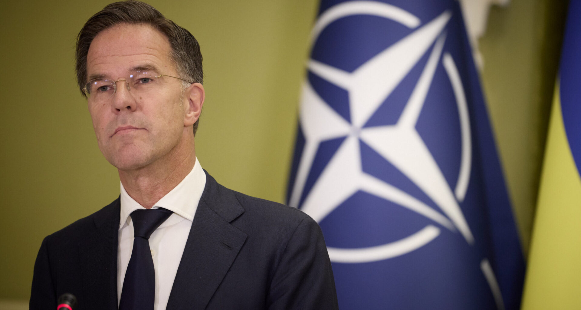 Șeful NATO este precaut cu privire la amenințările Poloniei de a doborî avioane rusești