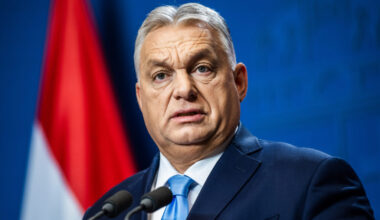 Protest la Budapesta împotriva premierului Orbán. Maghiarii, nemulțumiți de campaniile înșelătoare, plătite din bani publici