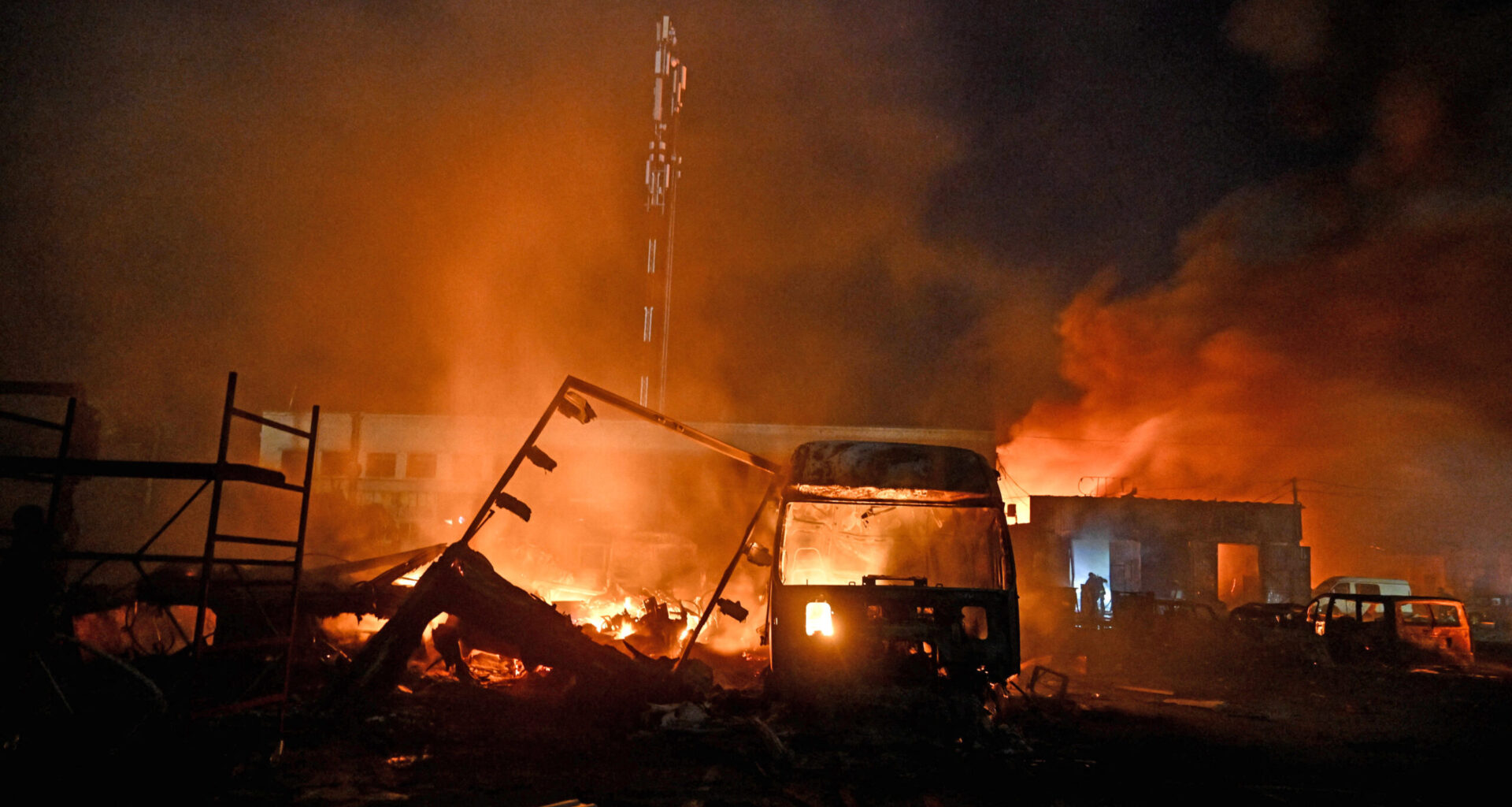 Războiul din Ucraina, ziua 1307. Dronele ucrainene au atacat o stațiune din Crimeea, situată în apropierea unor vile ale elitelor rusești / Rusia a bombardat infrastructura civilă din Zaporojie