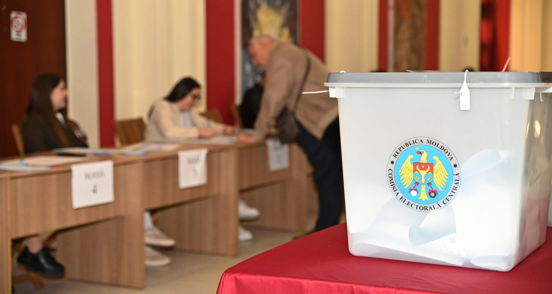 Secțiile de votare din Japonia și China s-au închis. Peste 170.000 de moldoveni au votat în diaspora până la ora 16:00