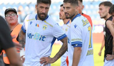 „Rușine! Îmi vine să plâng, să nu mai ies pe stradă, retrogradare!”