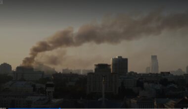 Cladire-GuvernParlament-Kiev-atacata-de-Rusia