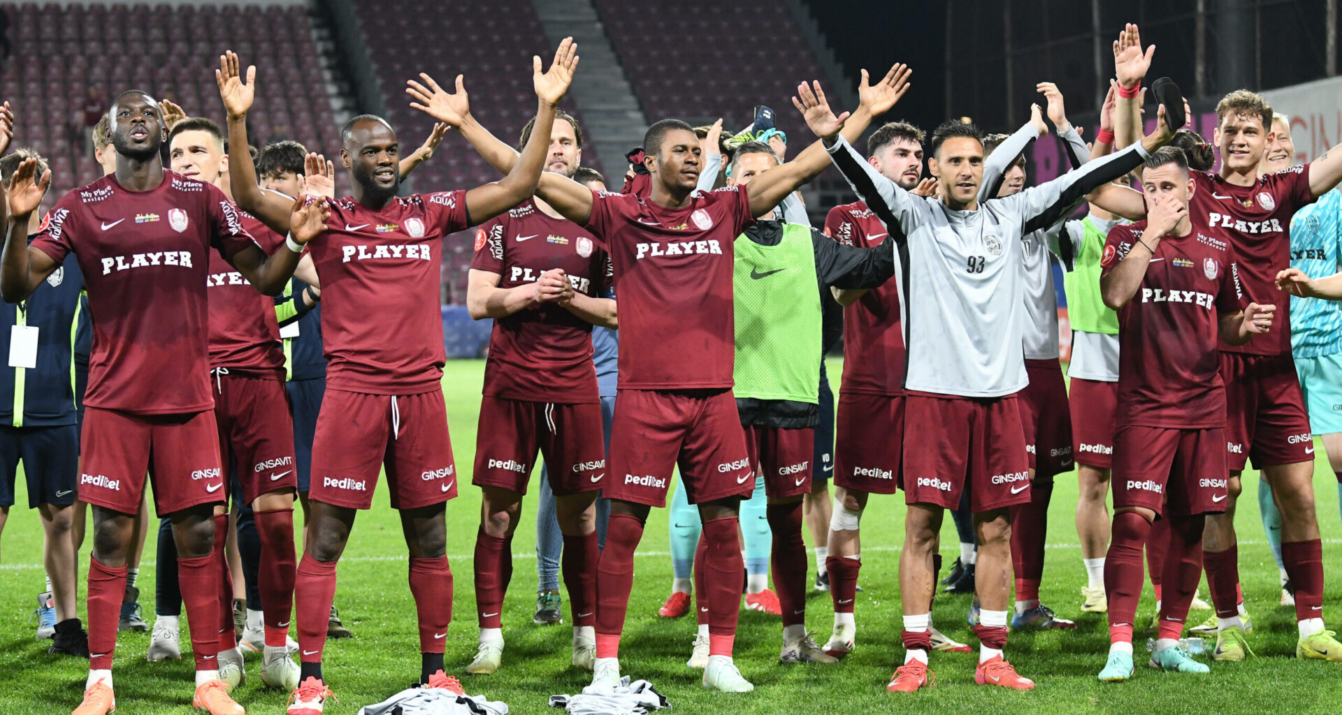 Diagnostic terifiant pentru fotbalistul lui CFR Cluj: „Desprinderi de os și de menisc” - Prosport