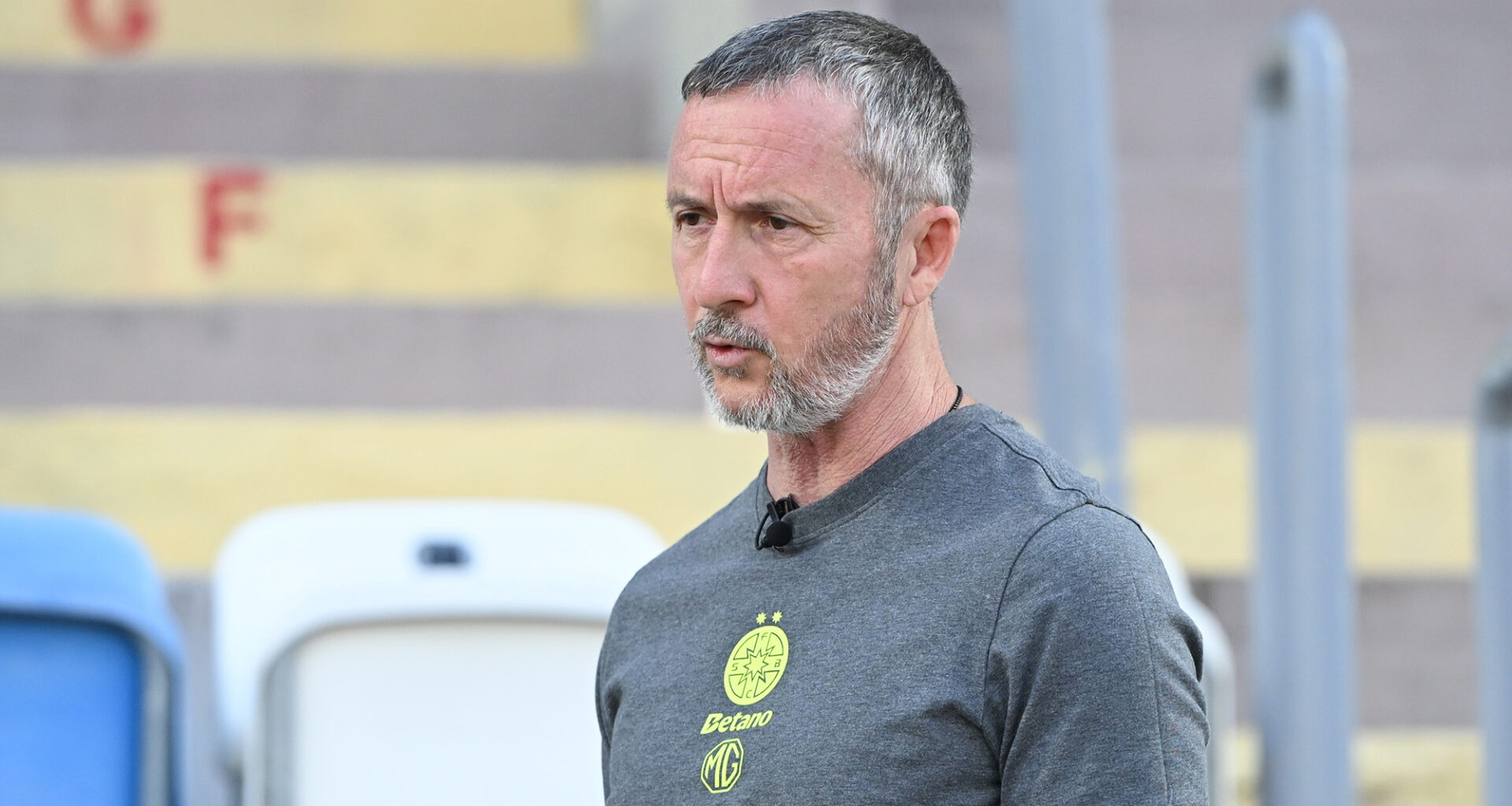 „E în avion cu noi”