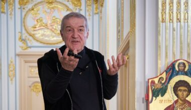 Gigi Becali a făcut prăpăd după 45 de minute. A dat afară 3 fotbaliști din echipa de start la pauza meciului FCSB