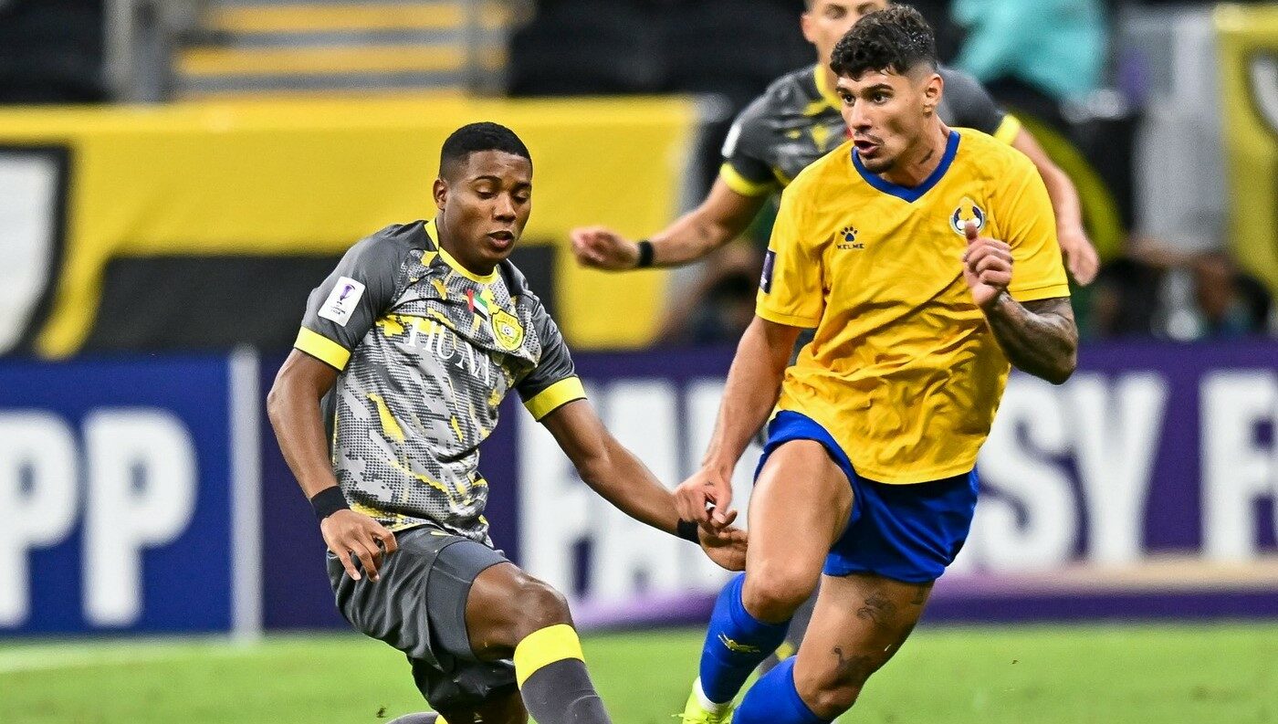 Gigi Becali le-a luat toți banii arabilor pe Florinel Coman, iar fotbalistul continuă să-i dezamăgească. A fost din nou printre cei mai slabi