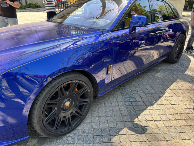 Ce avere are miliardarul român căutat de nepalezi prin tot Bucureștiul. "Opresc și le dau câte 200 de euro"