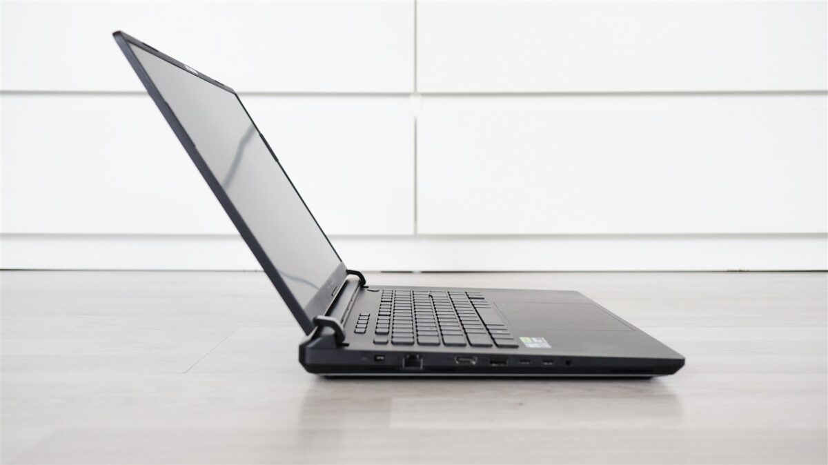 Laptop gaming ASUS ROG Strix Scar 16 2025 G635L - review