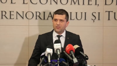Ministrul Economiei, după demiterea a 21 de directori de la companiile de stat, anunță că nu se oprește. Mesaj pentru cei care și-au "betonat contractele"