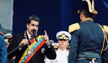 Preşedintele venezuelean Nicolas Maduro se declară dispus la negocieri directe cu emisarul lui Trump, Richard Grenell, după seria de atacuri americane asupra unor ambarcaţiuni venezuelene