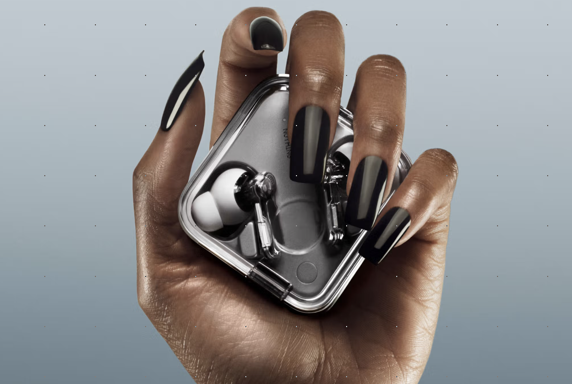 Nothing Ear (3) - design îmbunătățit și funcție Super Mic pe carcasă