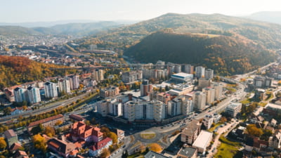 Orașul din România unde au dispărut blocajele din trafic. Poate fi model pentru întreaga țară: "Administrațiile trebuie să aibă curaj, chiar dacă conducătorii auto vor face scandal"