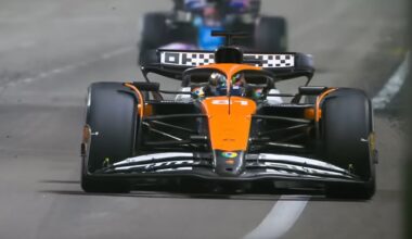 Oscar Piastri, pilot al celor de la McLaren, pe circuitul de Formula 1.