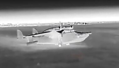 Ucraina a lovit pentru prima dată două avioane amfibii în Crimeea ocupată