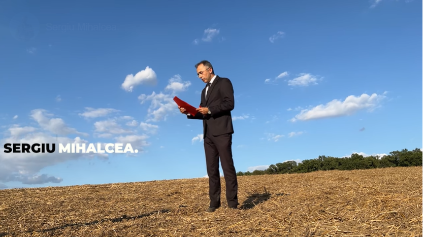 Membru al partidului AUR își anunță demisia, pe un câmp, cu acuzații grave la adresa lui Simion: pactizarea cu Nicușor Dan, trădare și falsă luptă alături de Georgescu