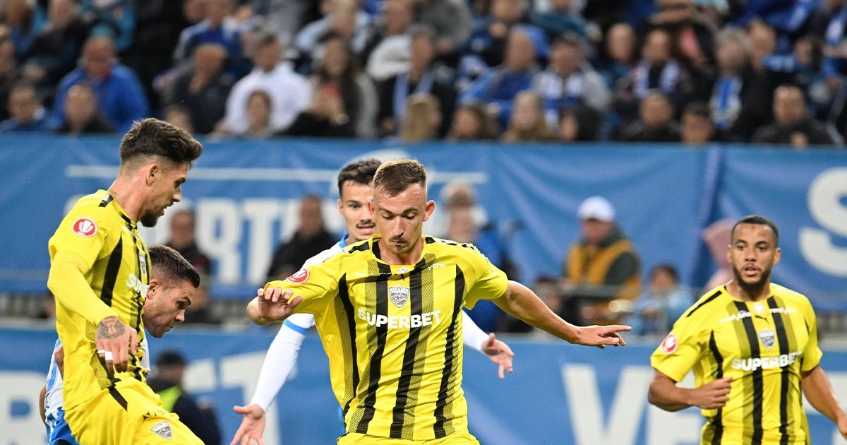 U Craiova - Dinamo 2-2 Derby incendiar pe „Ion Oblemenco”. Elevii lui Kopic au egalat în minutul 90