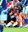 Doctorul lui PSV a fost primul care a ajuns lângă Van Bommel Foto: Imago